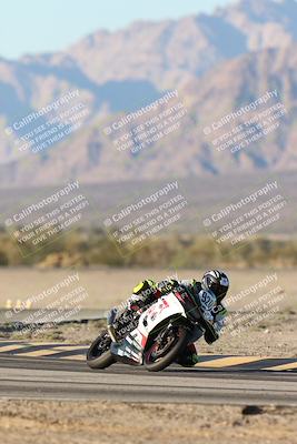 media/Dec-07-2025-CVMA (Sun) [[3e7d2de5dc]]/Race 18-Formula Twins-Formula 40 UL/